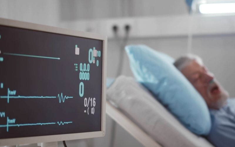 remote ECG monitoring system for cardiologists